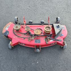 Toro lawnmower deck