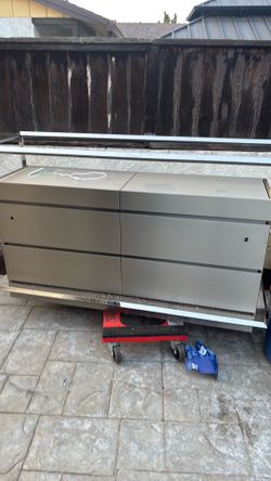 Stainless steel display case with 6 drawers