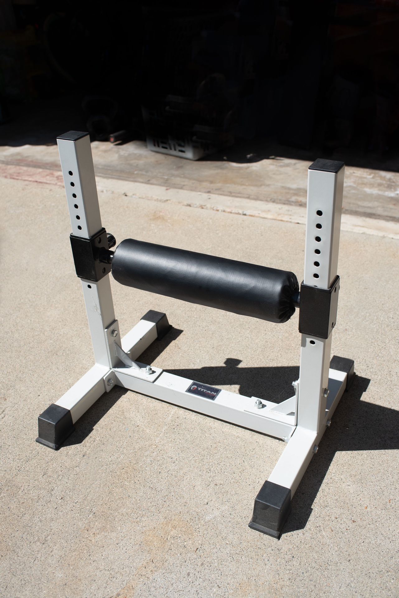 Titan single leg squat roller sale