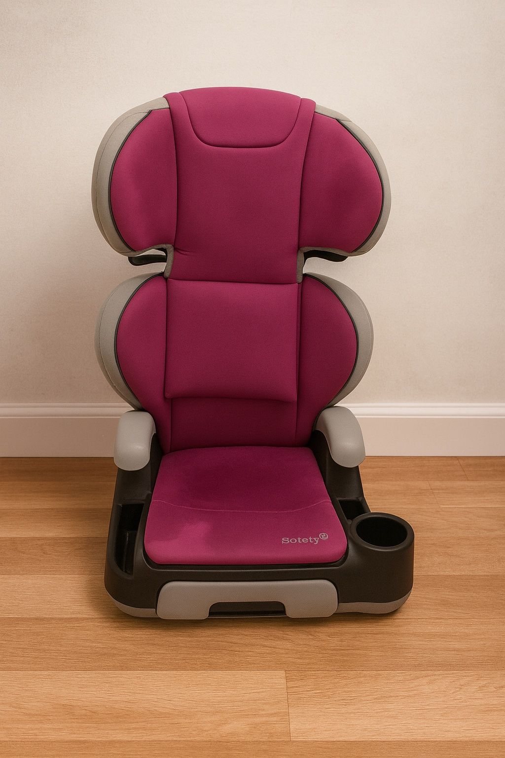 DISCOUNTED PRICE FOR TODAY high-back booster car seat in Great Condition