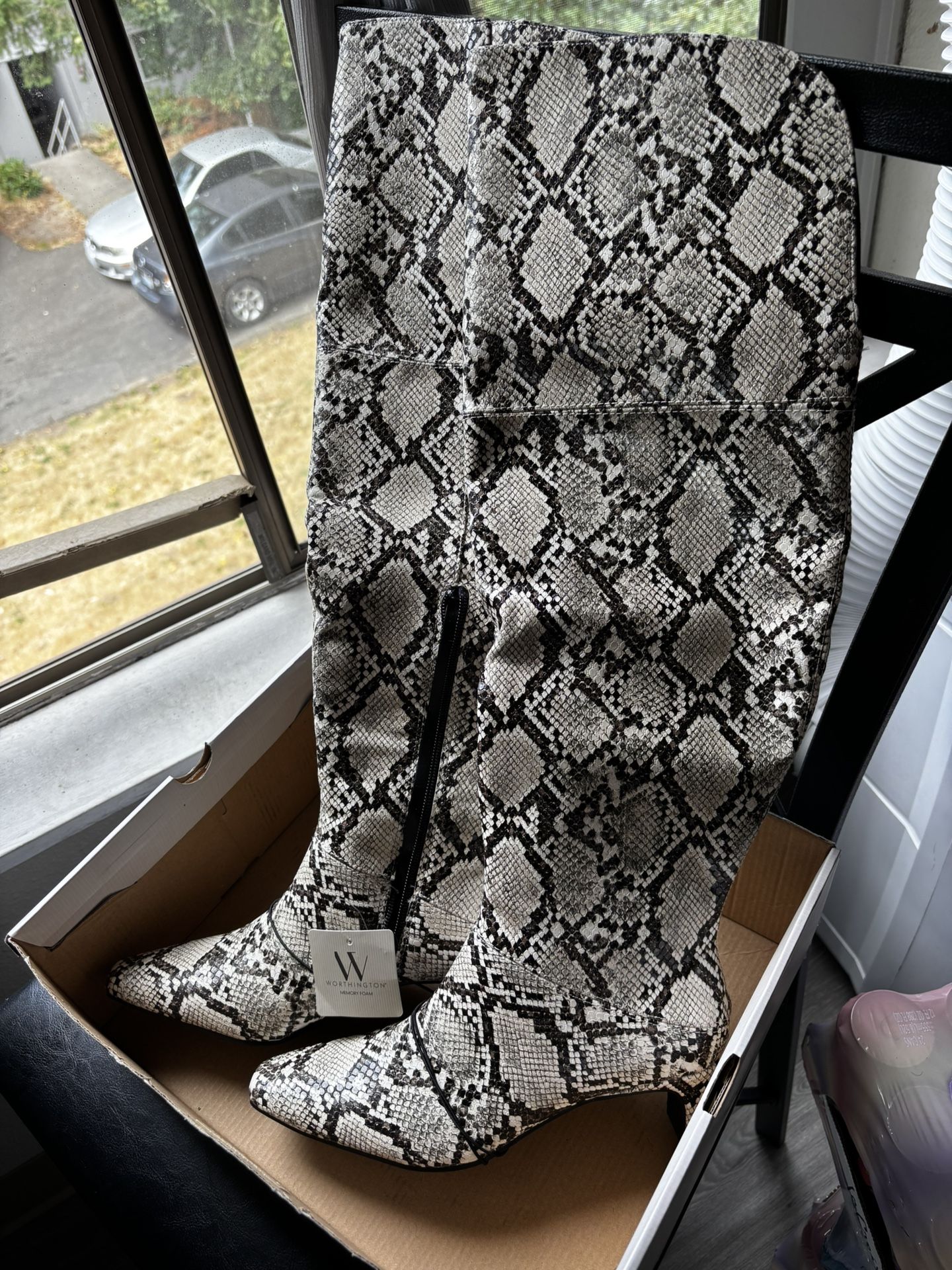 Snake Boots 
