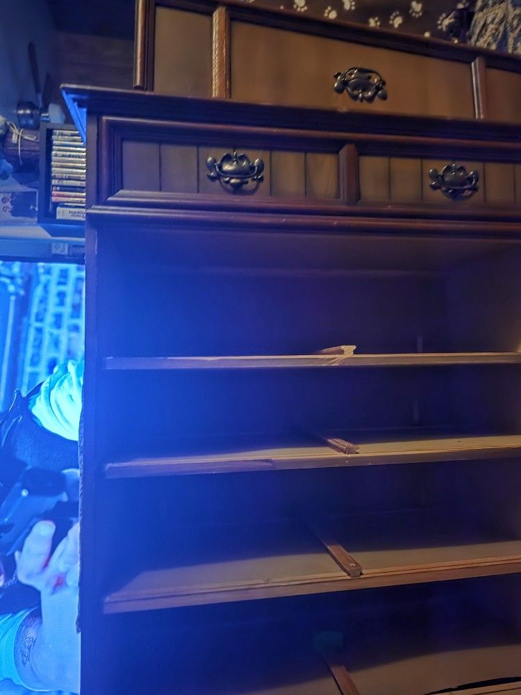 Free 5 Drawer Standing Dresser