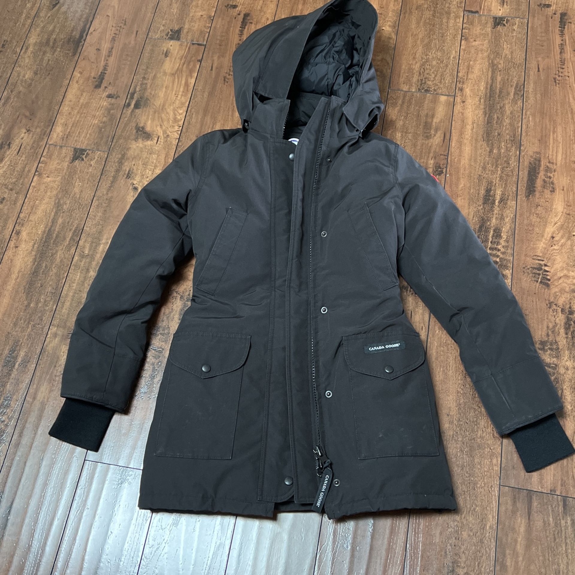 Canada Goose  Women’s Expedition  Parka Size 2XS