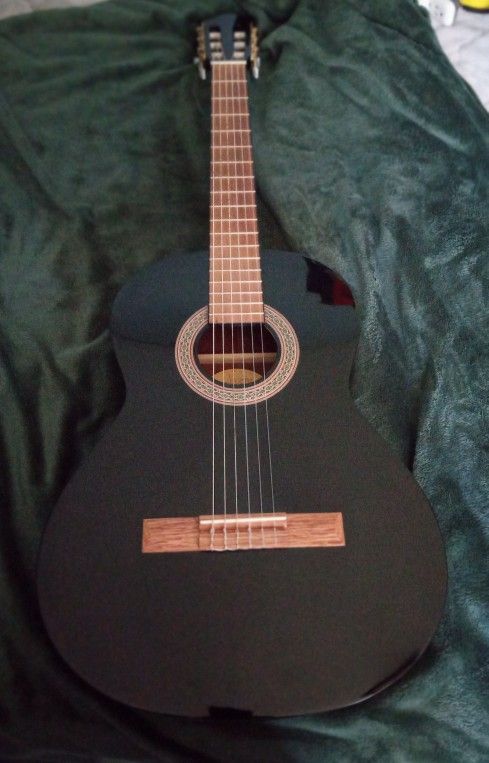 Black Guitar