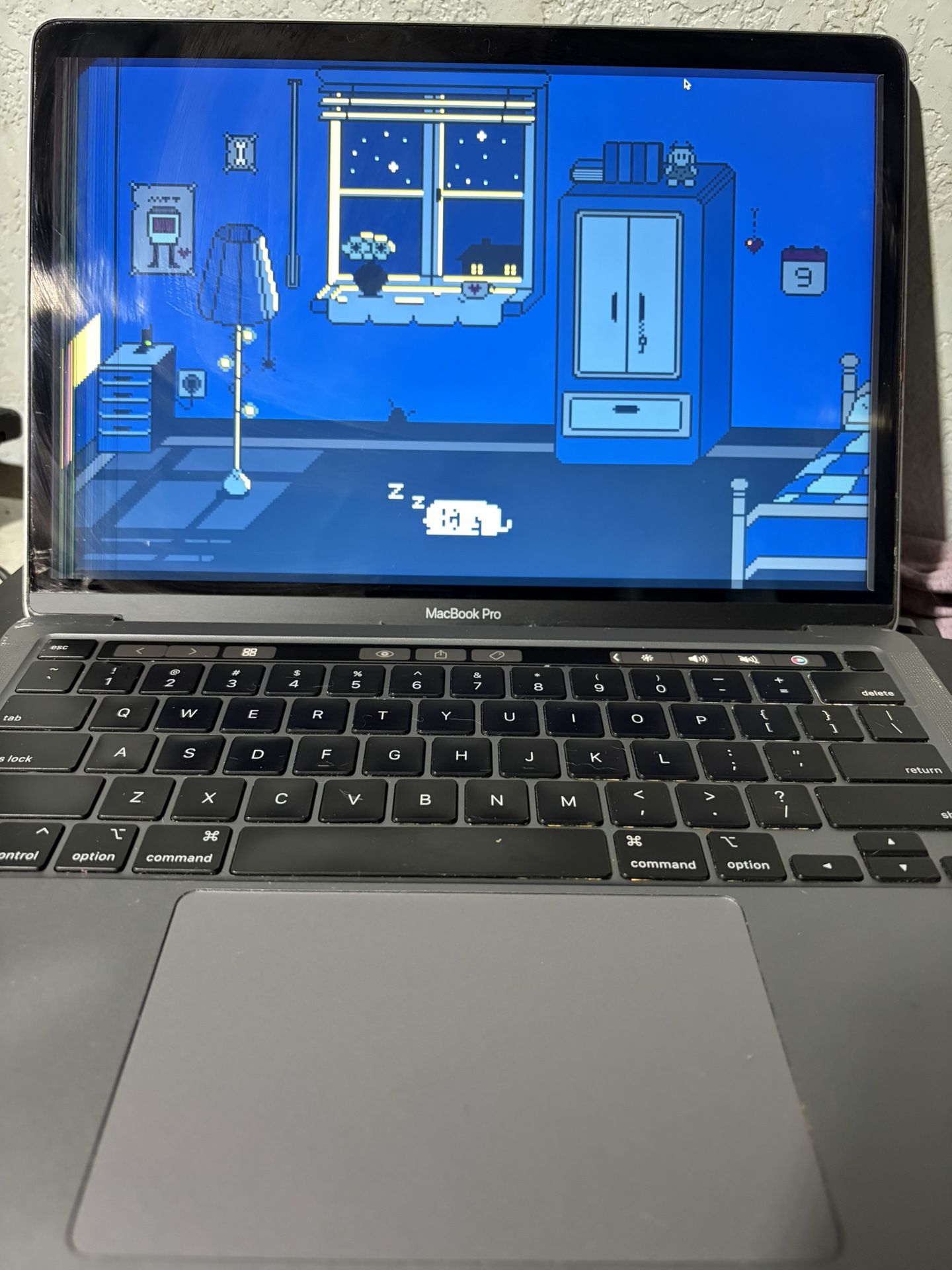 MacBook Pro 13.3” M2 (2022) – 16GB / 1TB SSD – Water Damage, Boots – w/ Keyboard + Charger