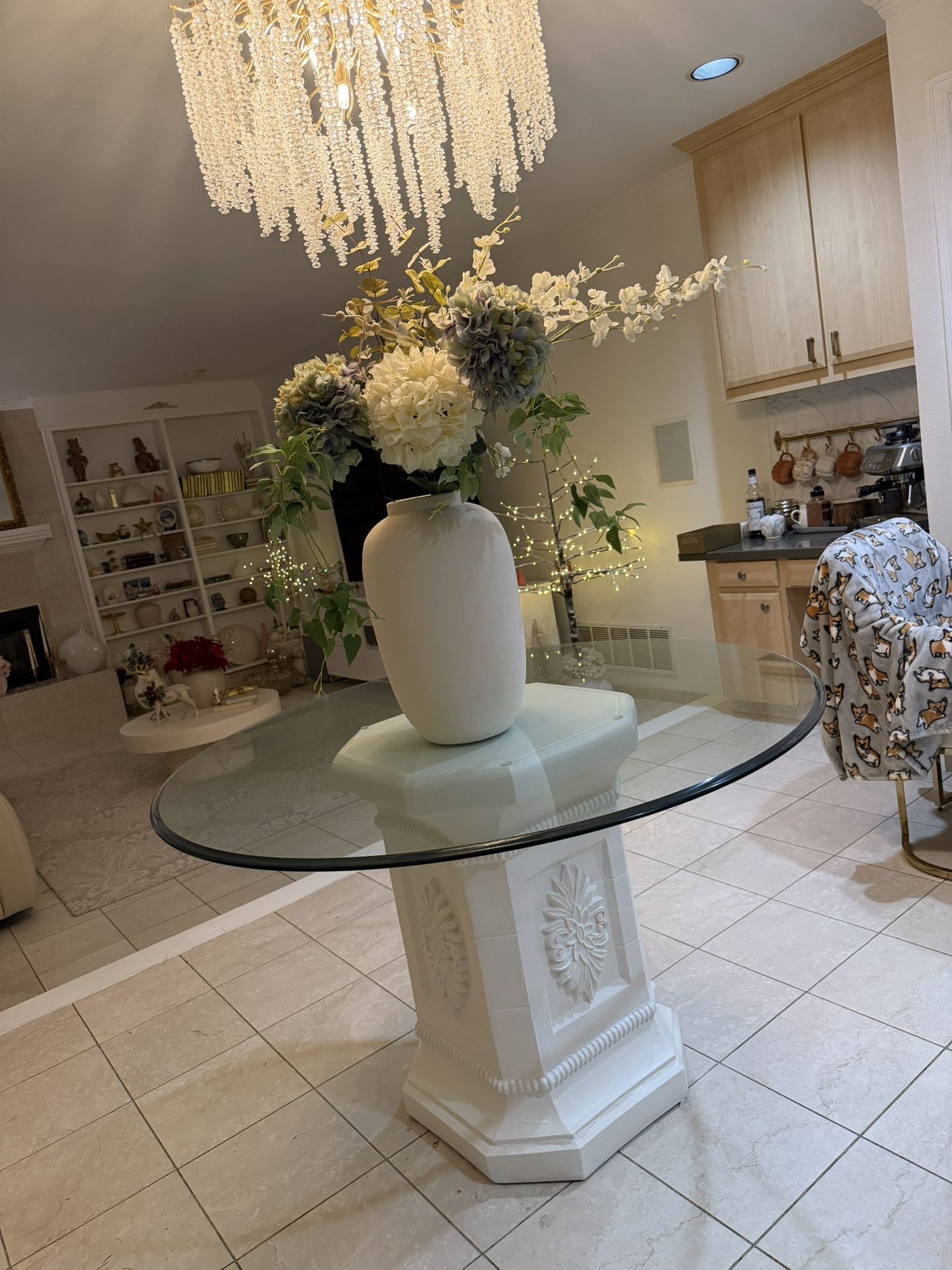 CORINTHIAN PEDESTAL AND GLASS DINING TABLE