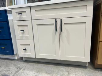 42 Inch Bathroom Vanity with 3 Functional Drawers | Multi-Style & Multi-Color Available