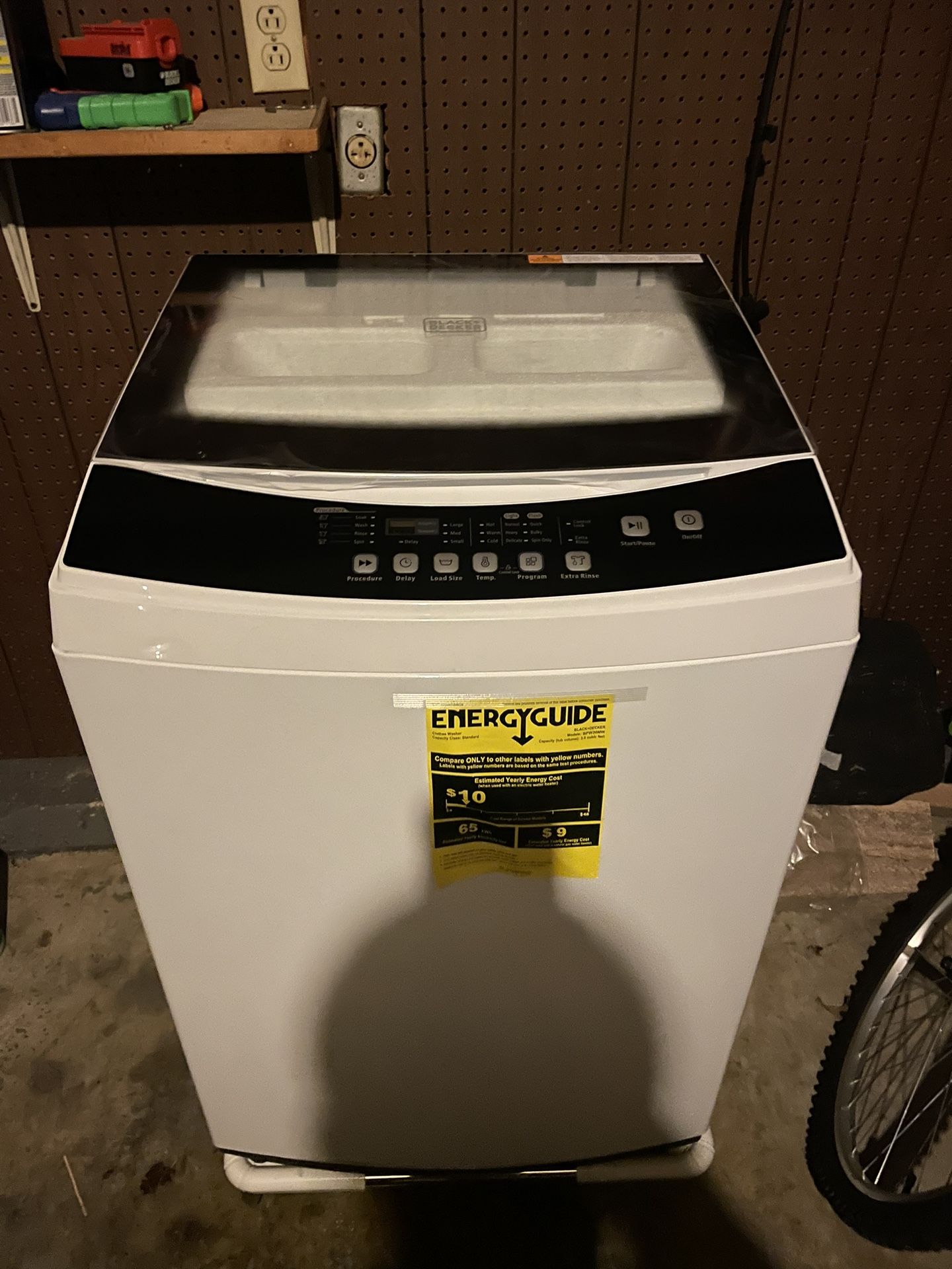 BLACK+DECKER 3.0 Cu. Ft Portable Washing machine. Gently used.  Original price is $500