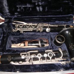 CONN CLARINET PARTS ONLY WITH CASE