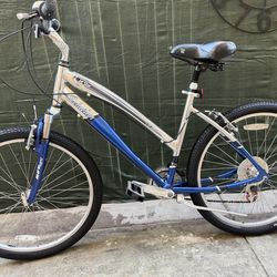 Schwinn Women’s Mountain Bike Light Weight 26 Inch