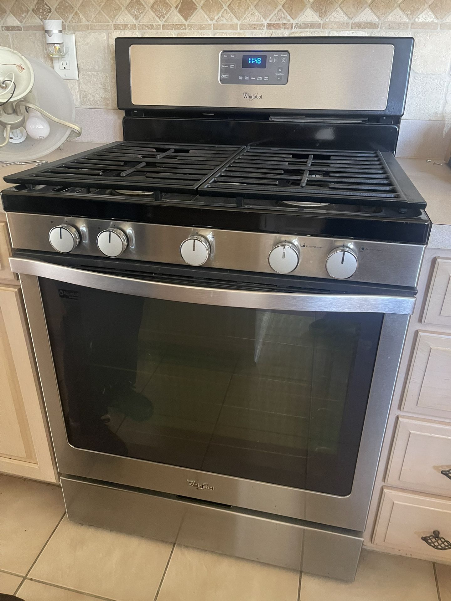 Working Gas Stove/ Oven Whirlpool