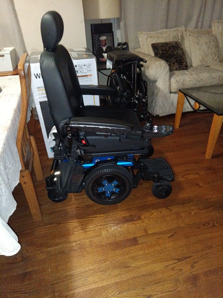 S3 Quantum Mobile Wheelchair