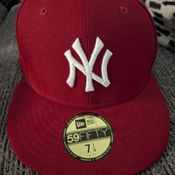 New York Yankees Fitted Hat (Red) Size 7 And 1/4