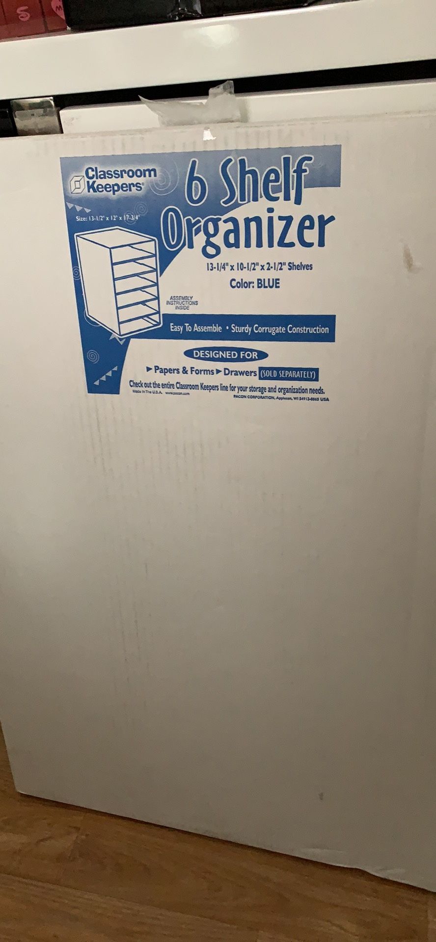 Brand new/6 shelf organizer