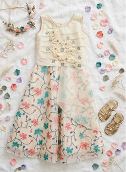 Girls Floral Embroidered Dress, size 7-8 years