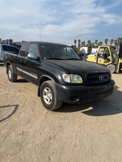 Auto parts 2003 Toyota Tundra