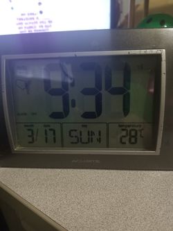 AcuRite 7" Atomic Alarm Clock