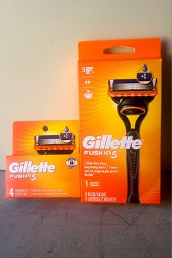 Gillette Fusion 5 Razor And Refills 