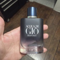 Acqua di Gio Profondo Eau De Parfum
by Giorgio Armani