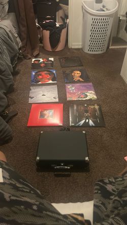 Vinyls and Record player (Read description)