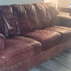 Free Delivery! Classy Red Leather Sofa Couch
