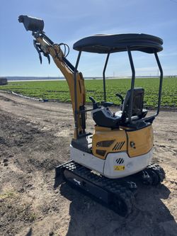 New 43 Inch Wide Excavator Yammar Diesel Swing Boom Pilot Control Thumb Backfill Blade Auger and Breaker available