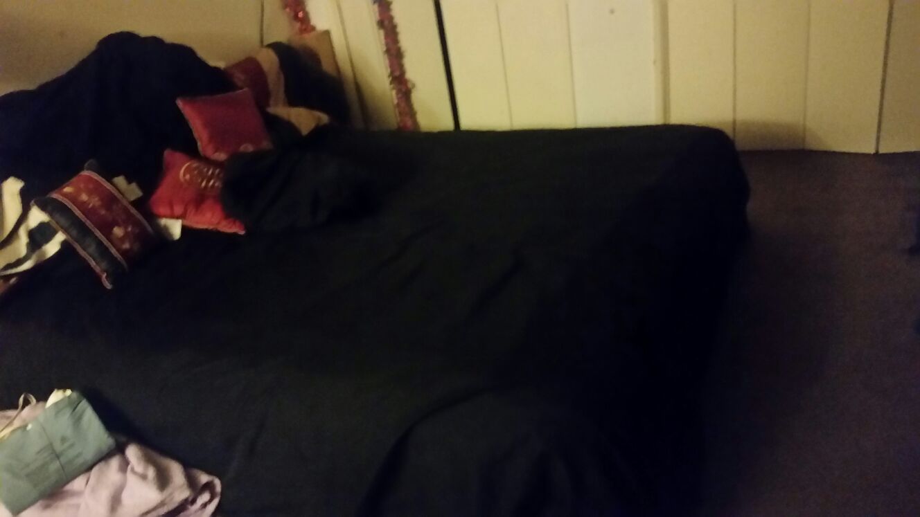 King size bed like new soft and comfortable pillow top mayress