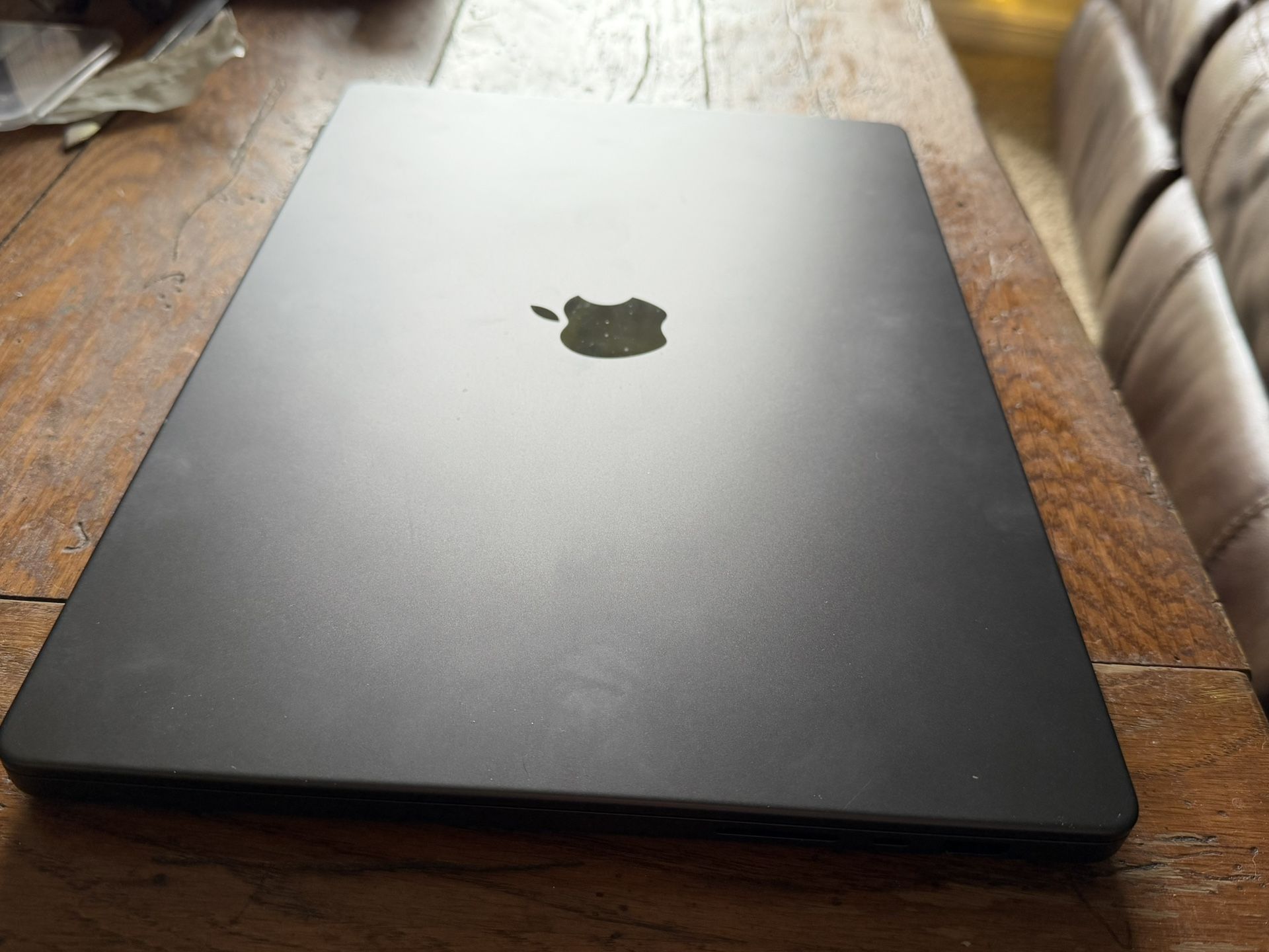 MacBook Pro 16” (Space Black)