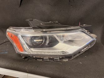 2018 2021 Chevrolet traverse right side headlight xenon