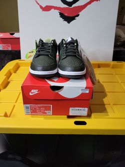 Nike Dunks Low Avocados