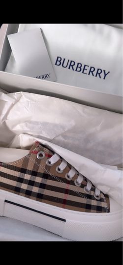 Burberry shoes