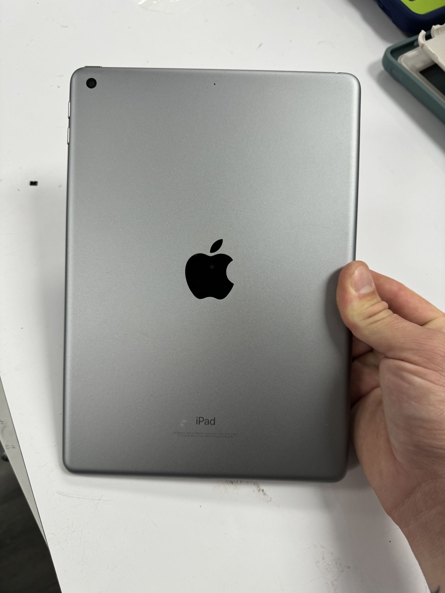 iPad 6 with 128GB