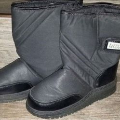 Snow Boots Size 8 