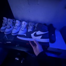 Jordan 1 Shoes (Bloodline) 