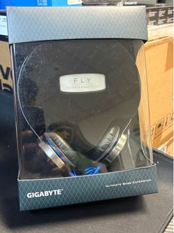 New - Gigabyte FLY Headset The Ultimate Bass Experiece