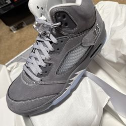 Wolf Grey Retro 5 
