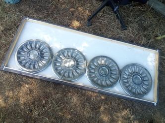 Pontiac O.E.M. Hubcaps