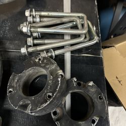 2007 Toyota Tacoma 2 inch level kit 