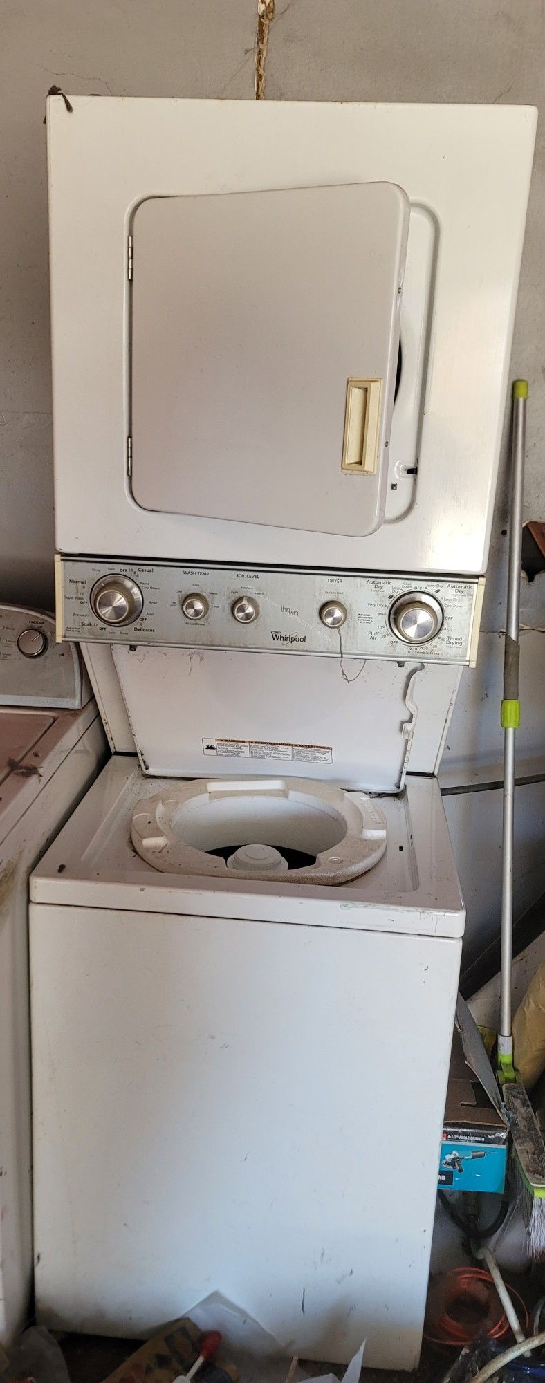 Stand - Up Washer & Dryer