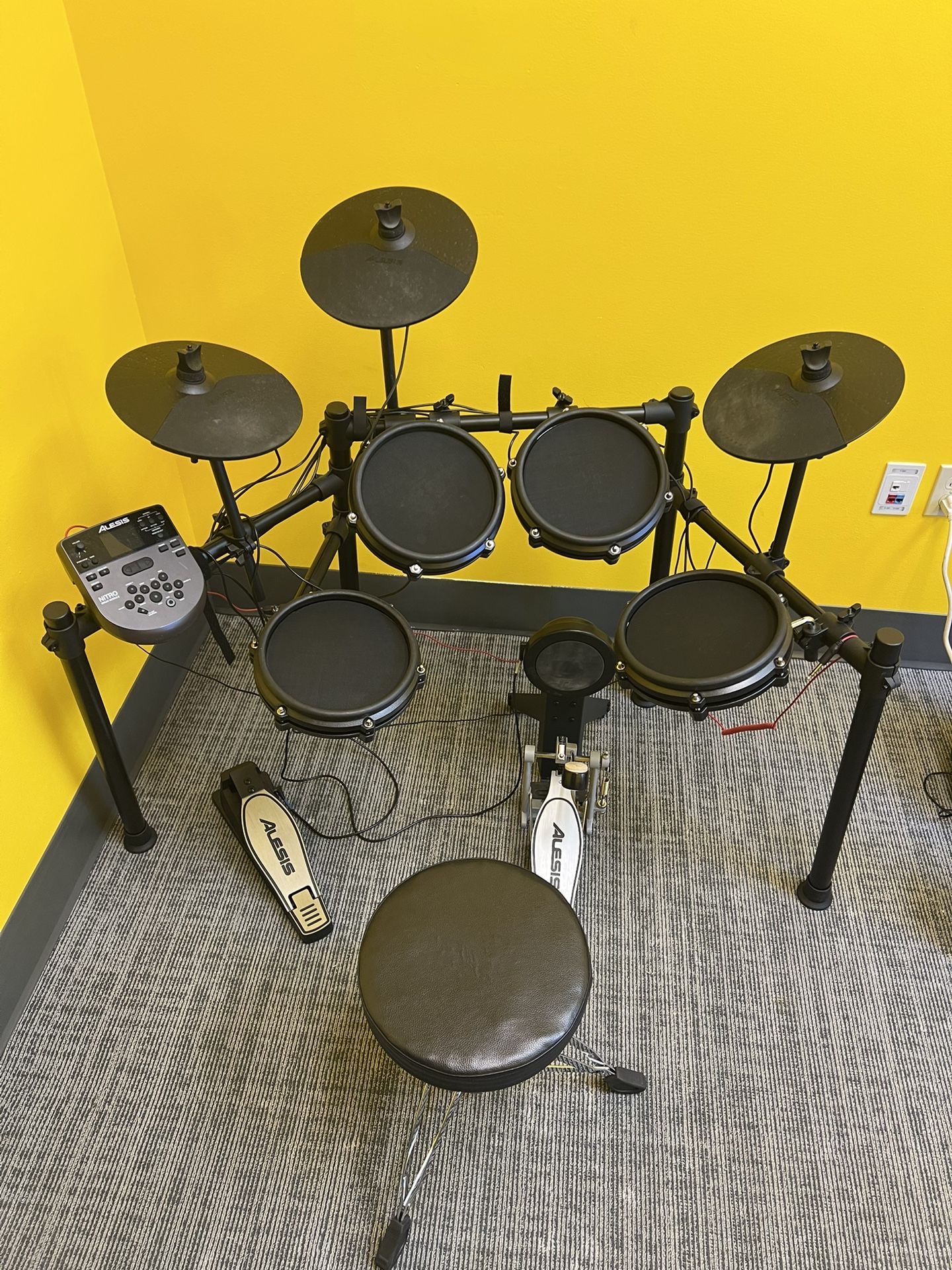 Alesis Nitro Electric Drum Set