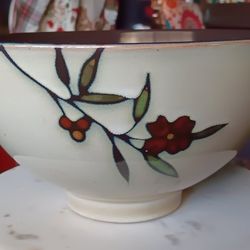 Gibson Elite Kaity Blossoms Serving Bowl Microwave/Dishwasher Safe.