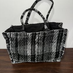 Women’s Tote Bag Medium Sized Bag $10