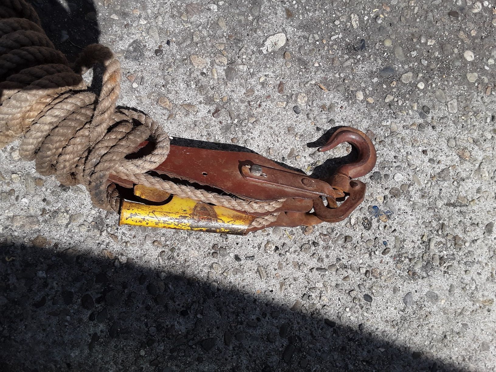 Starlite vintage block and tackle