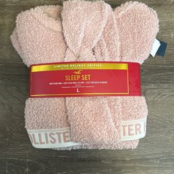 Hollister 3 Piece Sleep Set - L $25