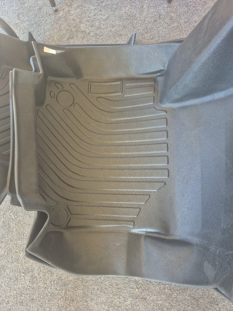 Chevy Equinox Rubber Floormats