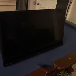 32 inch JVC TV with built-in DVD player