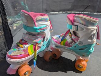 HawkEye  RollerSkates with lights on wheels   size 3-6 youth