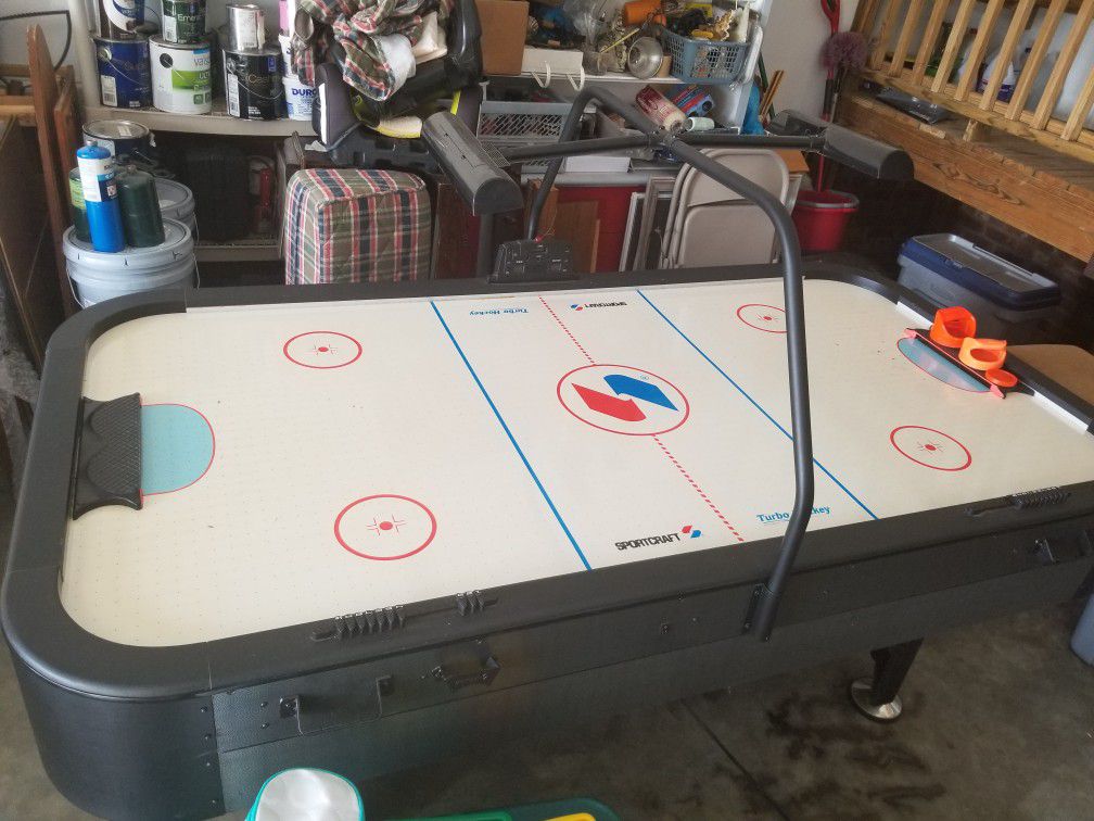 Air hockey table - Sport Craft