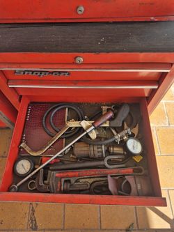 Snap-on Red Rolling Tool Cabinet