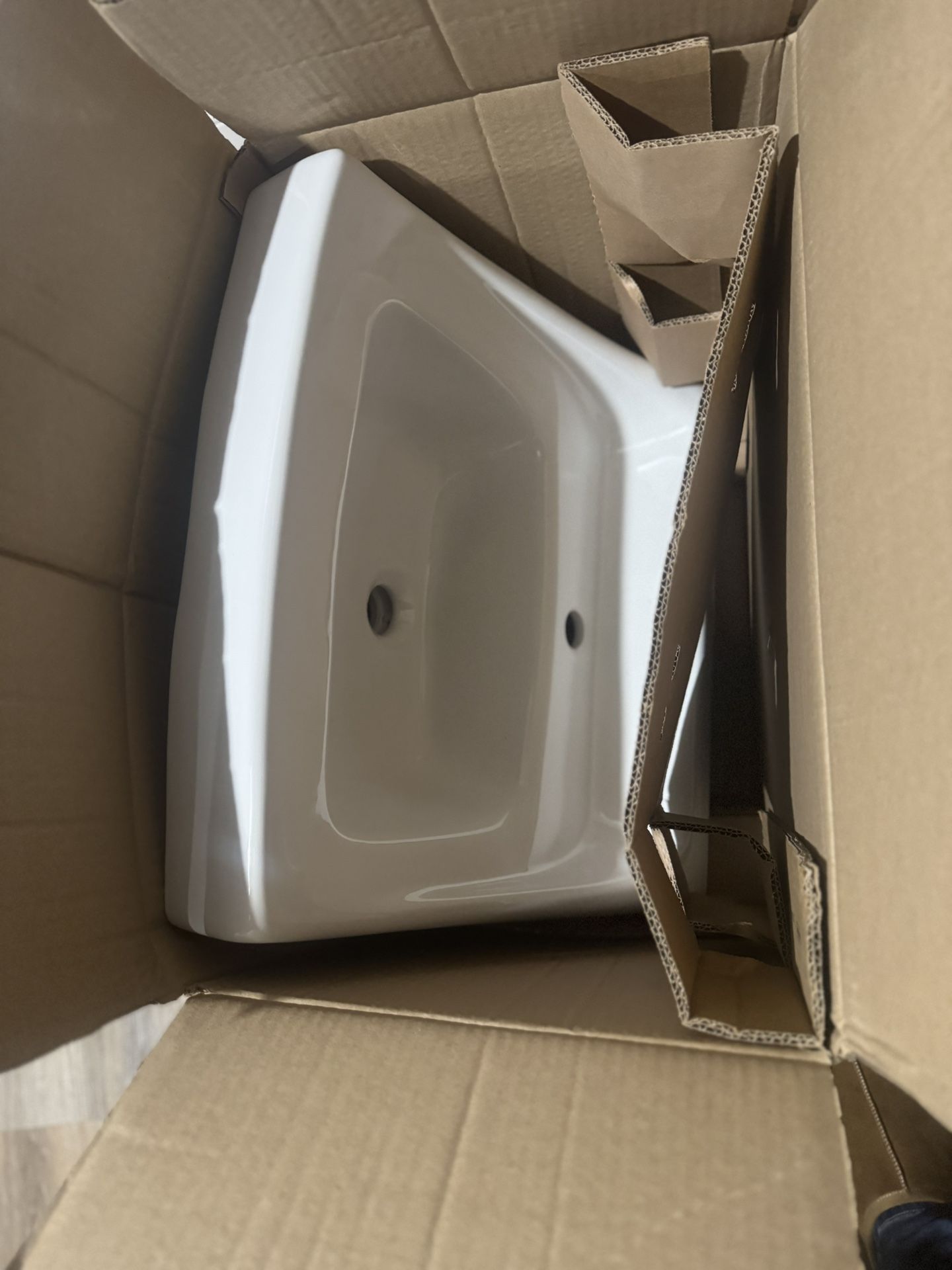 New Toto LT307#01 - Single Hole Commercial Wall-Hung Bathroom Sink -Cotton White